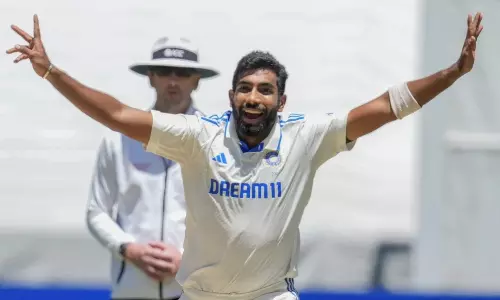 மெல்போர்ன் டெஸ்ட்: இந்தியா வெற்றிபெற 340 ரன்களை இலக்காக நிர்ணயித்தது ஆஸ்திரேலியா