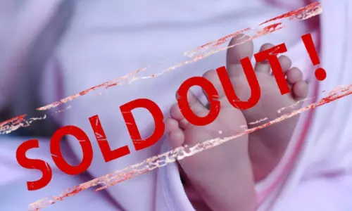 பிறந்து 10 நாளே ஆன குழந்தையை விற்று புது பைக் வாங்கிய தந்தை