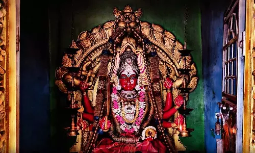 இடம் மாற்றப்பட்ட ஸ்ரீரங்கத்து தேவதையே சமயபுரம் அம்மன்