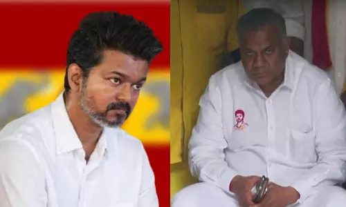 அறவழியில் மக்களைச் சந்தித்த எம் கட்சித் தோழர்களைக் கைது செய்வதுதான் ஜனநாயகமா?: விஜய் கண்டனம்