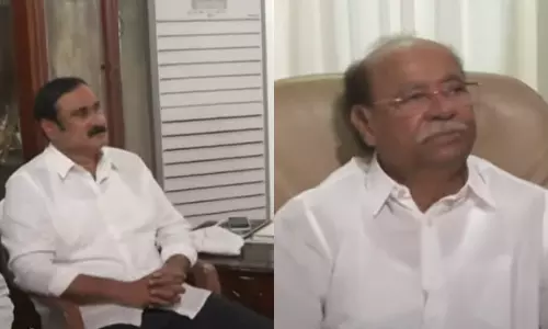 விட்டுக்கொடுக்க மறுக்கும் ராமதாஸ்... 9 மாவட்ட செயலாளர்களுடன் அன்புமணி திடீர் ஆலோசனை