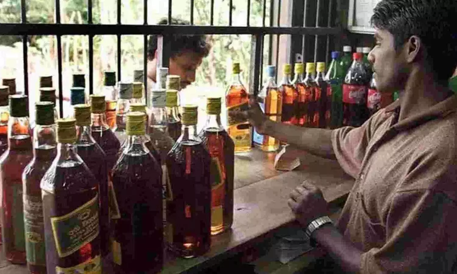 தெலுங்கானாவில் புத்தாண்டு கொண்டாட்டத்தில் ரூ.402 கோடி மது விற்பனை