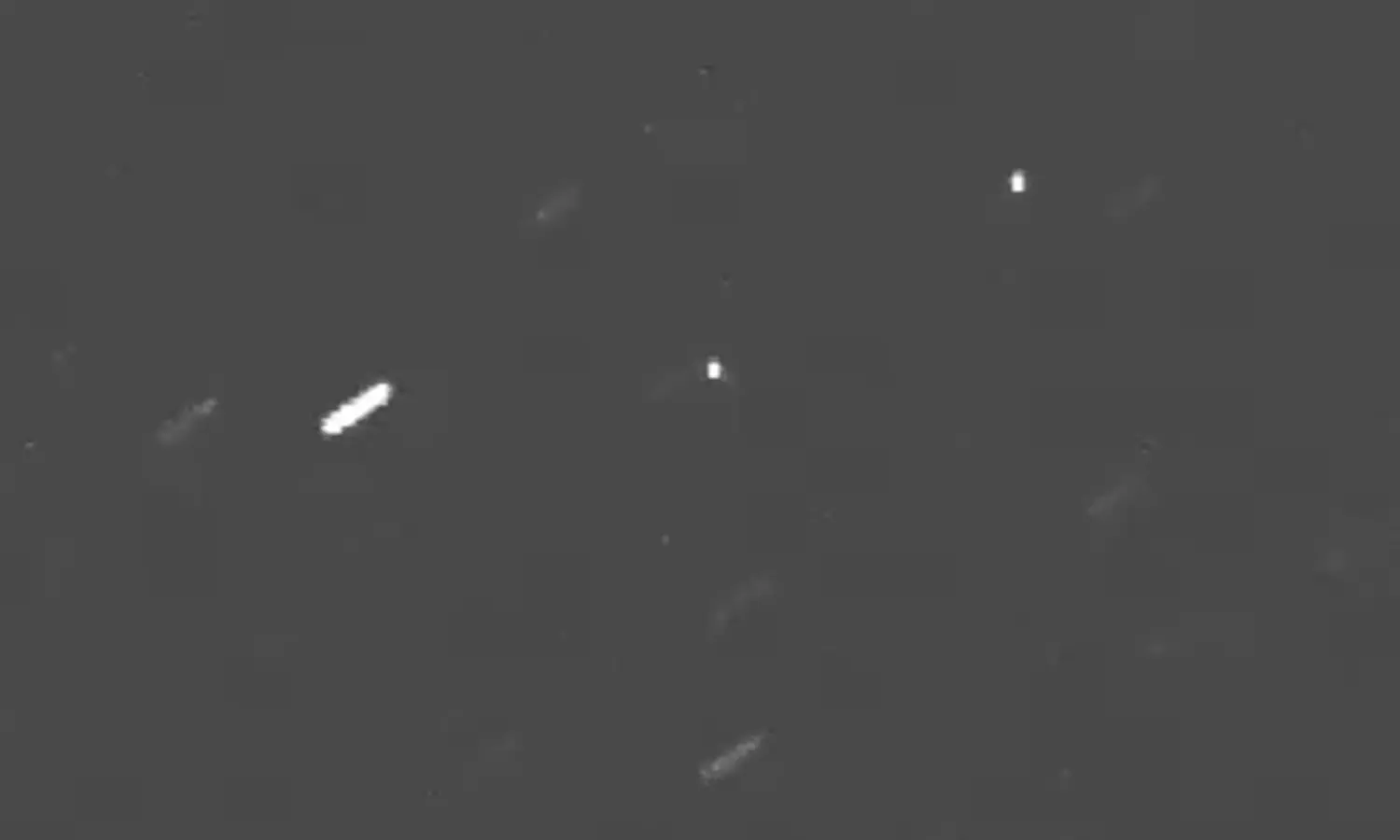 நட்சத்திரங்களை துரத்துவது போன்று ஸ்பேடெக்ஸ் செயற்கைகோள்களின் வீடியோ காட்சி வைரல்