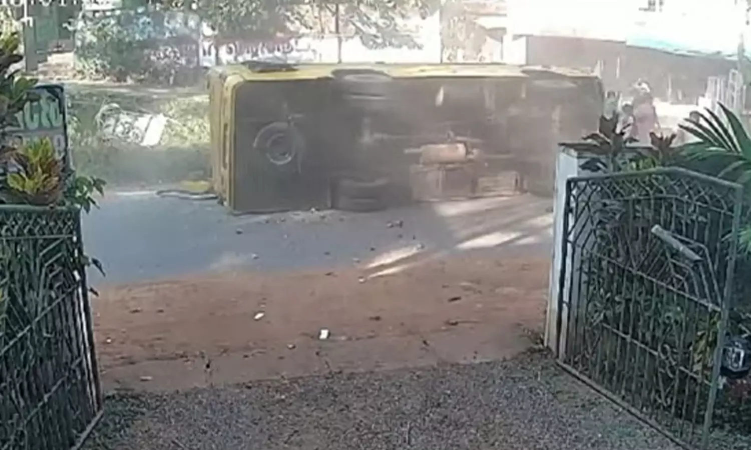 பள்ளி வேன் உருண்டு விழுந்து விபத்து- மாணவி... ... இன்றைய முக்கிய செய்திகள்.. லைவ் அப்டேட்ஸ்