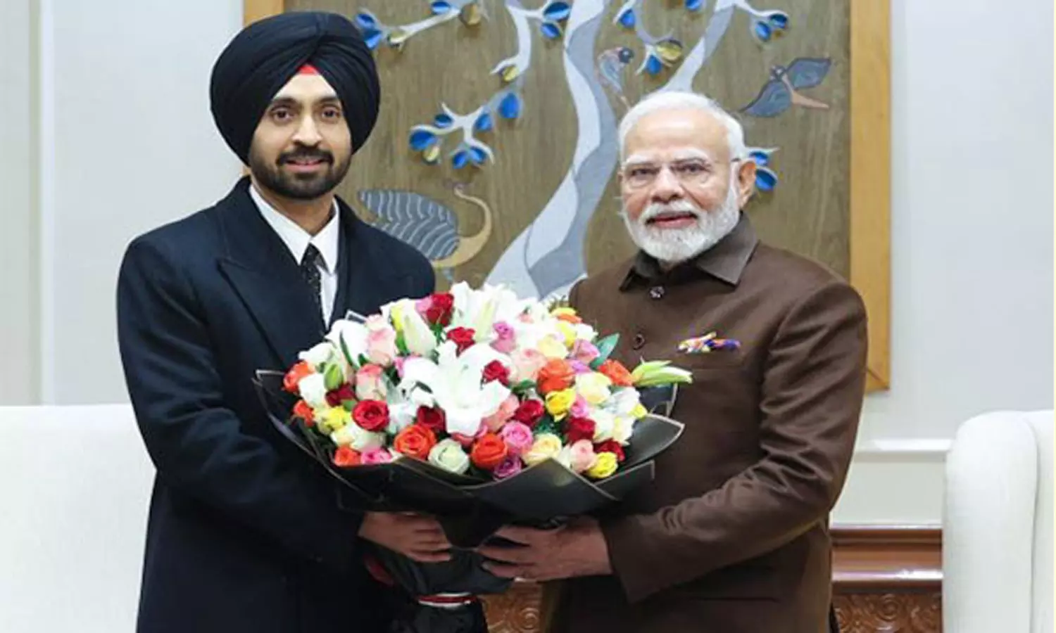 பிரதமர் மோடியுடன் பஞ்சாபி பாடகர் தில்ஜித் தோசன்ஜ் சந்திப்பு