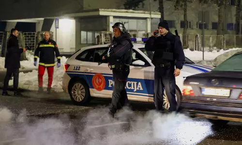 ஓட்டலில் துப்பாக்கி சூடு- குழந்தைகள் உள்பட 10 பேர் பலி