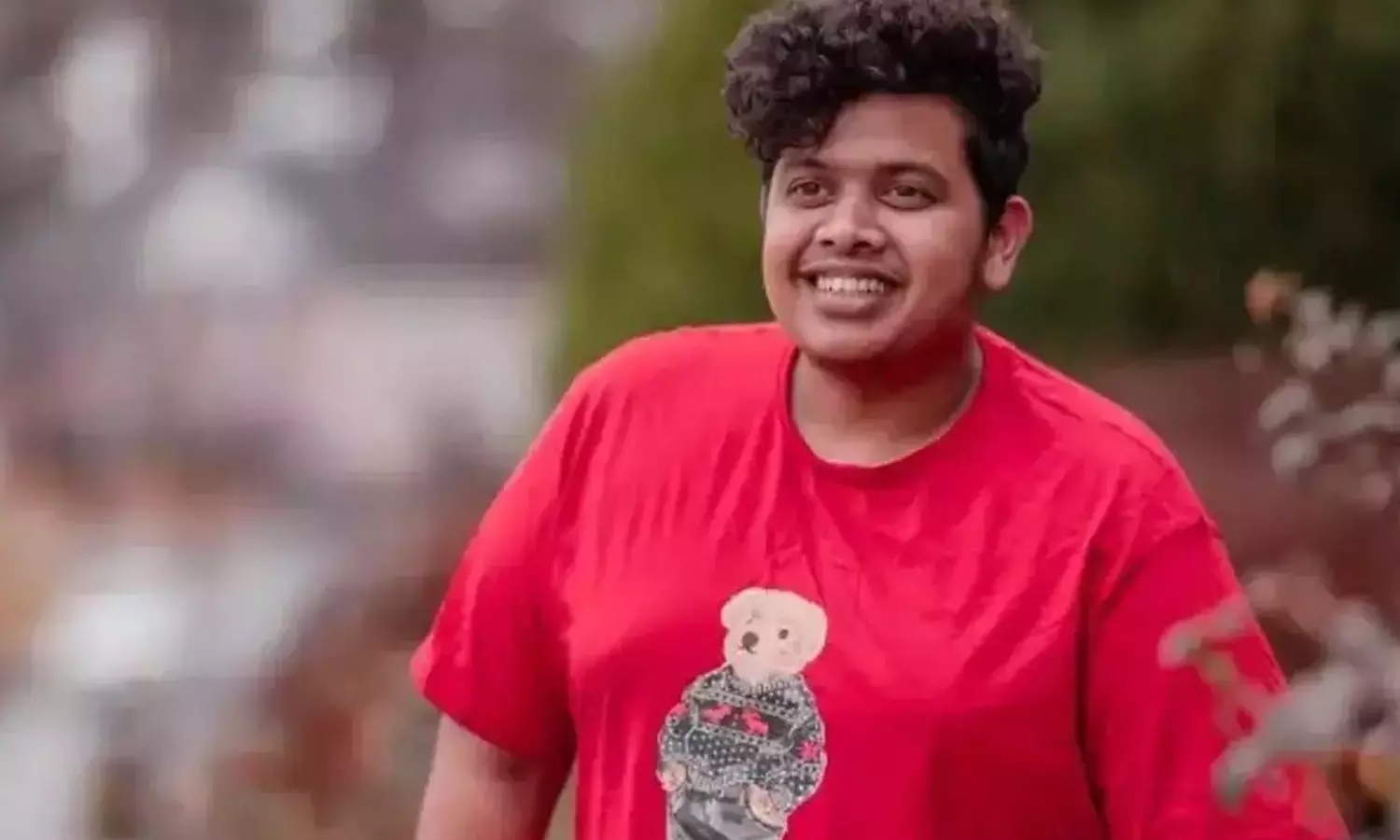 எனக்கு எந்த அரசியல் பின்புலமும் கிடையாது- யூடியூபர் இர்பான் எனக்கு எந்த அரசியல் பின்புலமும் கிடையாது- யூடியூபர் இர்பான்