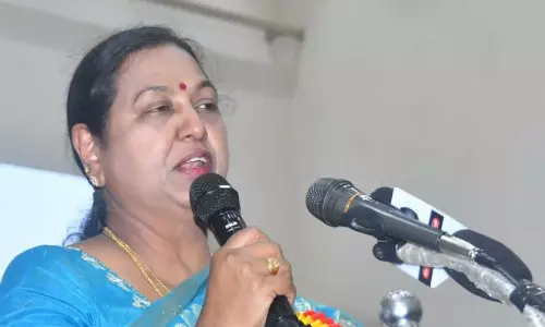 தனியார் பள்ளிகளின் தரத்திற்கு சமமாக அரசுப் பள்ளிகளின் தரத்தை உயர்த்த வேண்டும்- பிரேமலதா