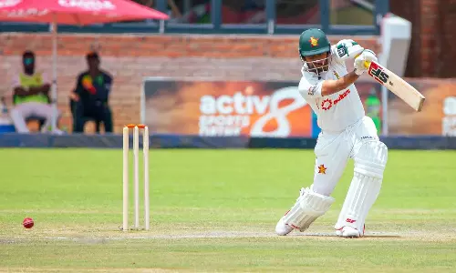 புலவாயோ டெஸ்ட்: ஜிம்பாப்வே முதல் இன்னிங்சில் 243 ரன்களுக்கு ஆல் அவுட்