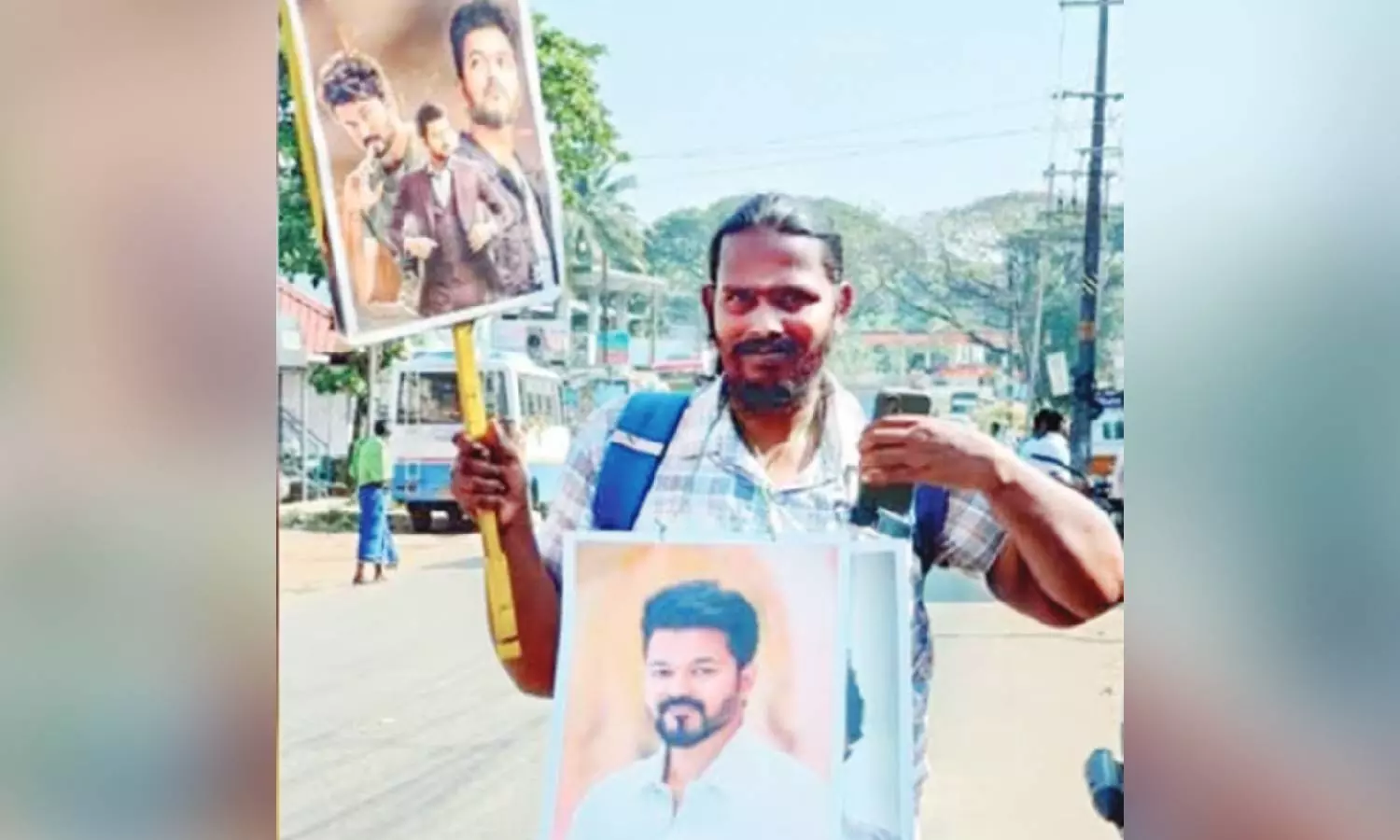 நடிகர் விஜய்யை நேரில் சந்திக்க நடைபயணம் தொடங்கிய கேரள ரசிகர் நடிகர் விஜய்யை நேரில் சந்திக்க நடைபயணம் தொடங்கிய கேரள ரசிகர்