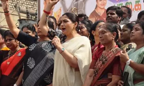 மதுரையில் தடையை மீறி போராட்டம்- குஷ்பு உள்ளிட்ட 314 பேர் மீது 4 பிரிவுகளில் வழக்குப்பதிவு