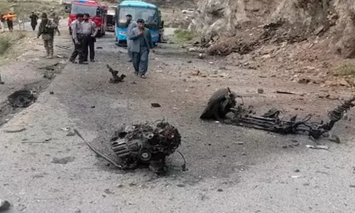 பாகிஸ்தானில் கண்ணிவெடி தாக்குதல் - 6 பேர் பலி