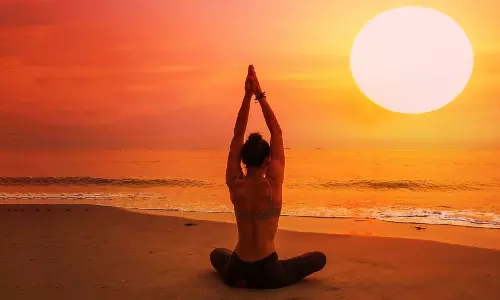 காலையில்  சூரிய நமஸ்காரம் செய்வது எதற்கு?