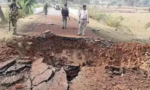 சத்தீஸ்கரில் நக்சலைட் தாக்குதலில் 9 வீரர்கள் வீரமரணம்