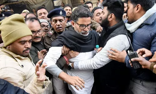 சாகும் வரை உண்ணாவிரதம் இருந்த பிரசாந்த் கிஷோர் ஐ.சி.யுவில் அனுமதி