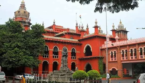 தி.மு.க. போராட்டத்திற்கு ஒரே நாளில் அனுமதி? - நடவடிக்கை கோரி முறையீடு : வழக்கு தாக்கல் செய்ய நீதிபதி அறிவுறுத்தல் தி.மு.க. போராட்டத்திற்கு ஒரே நாளில் அனுமதி? - நடவடிக்கை கோரி முறையீடு : வழக்கு தாக்கல் செய்ய நீதிபதி அறிவுறுத்தல்