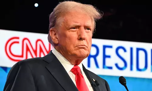 நடிகைக்கு பணம் கொடுத்த விவகாரம்.. தண்டனை அறிவிப்பை நிறுத்தக் கோரிய டிரம்ப் - மறுத்த நீதிபதி