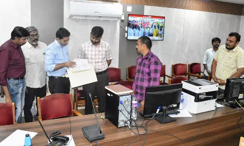 ஈரோடு மாநகராட்சி அலுவலகத்தில் கிழக்கு தொகுதி இடைத்தேர்தலுக்கான கட்டுப்பாட்டு அறை திறப்பு