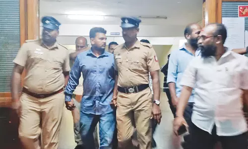 முதலமைச்சர் மகள் குறித்து முகநூலில் விமர்சனம்: நாம் தமிழர் கட்சி பிரமுகர் கைது