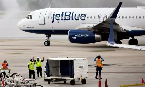 ஜெட் ப்ளூ விமானத்தில் இருந்து 2 அடையாளம் தெரியாத சடலங்கள் கண்டுபிடிப்பு