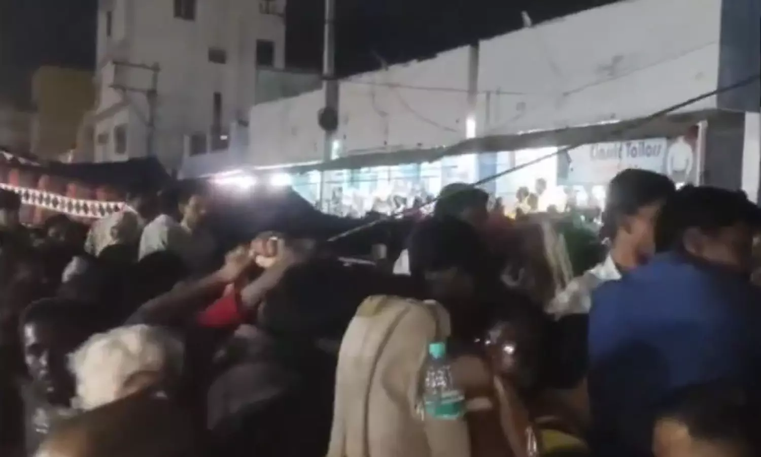 திருப்பதி கூட்ட நெரிசலில் பலி எண்ணிக்கை 6 ஆக உயர்வு: நாளை முதல் மந்திரி ஆய்வு திருப்பதி கூட்ட நெரிசலில் பலி எண்ணிக்கை 6 ஆக உயர்வு: நாளை முதல் மந்திரி ஆய்வு