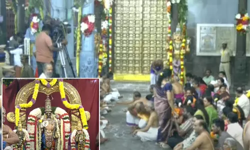 சொர்க்கவாசல் திறப்பு- கோவிந்தா... கோவிந்தா... முழக்கத்துடன் பக்தர்கள் தரிசனம்