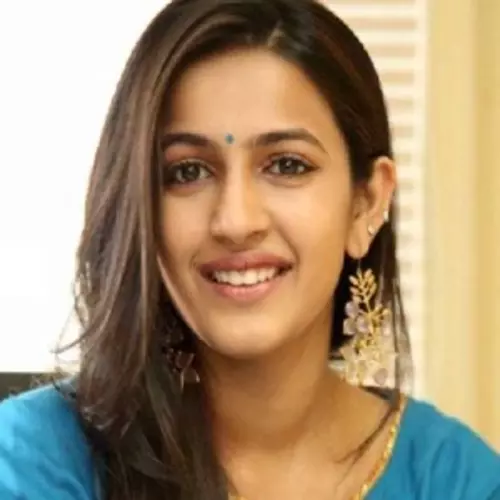 நிஹாரிகா கொனிடேலா