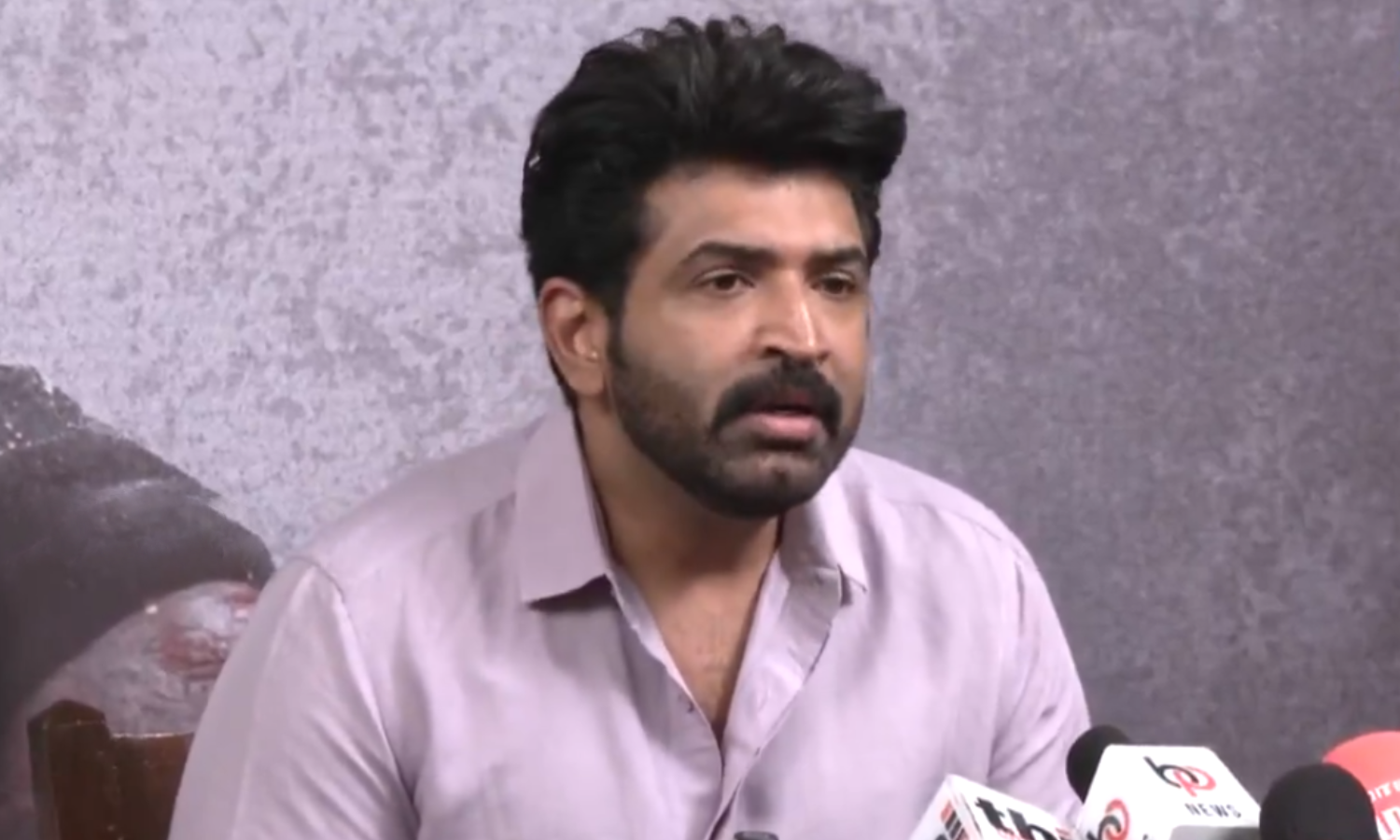 விபத்தில் சிக்கிய அஜித்.. உடனே போன் போட்டு பேசிய அருண் விஜய்