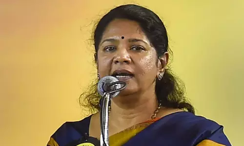 சூரியனை எதிர்ப்பவர்கள் சூடுபட்டுத்தான் திருந்துவார்கள் - எம்.பி. கனிமொழி