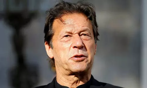 பாகிஸ்தானில் 10 ஆண்டு சர்வாதிகாரத்தை திணிக்க திட்டம்: இம்ரான் கான் குற்றச்சாட்டு