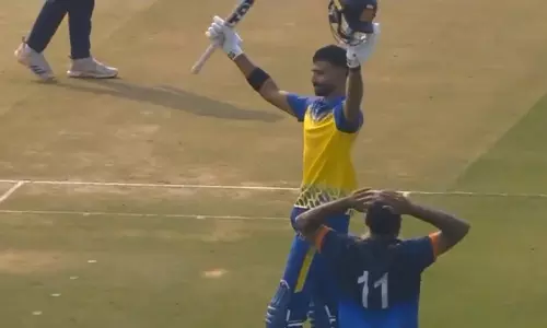 விஜய் ஹசாரே டிராபி: படிக்கல் சதத்தால் பரோடாவை வீழ்த்தி அரையிறுதிக்கு முன்னேறியது கர்நாடகா