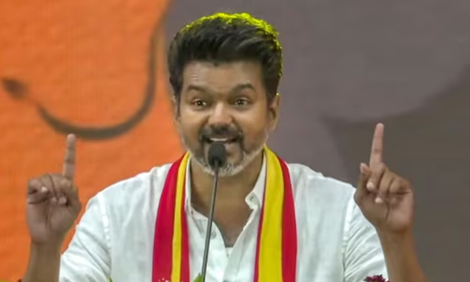 மக்களை நம்பவைத்து ஏமாற்ற வேண்டும் என்பதுதான் ஆட்சியாளர்களின் எண்ணம்: நீட் அதற்கு சான்று- விஜய் குற்றச்சாட்டு