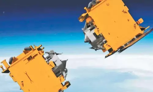 ஸ்பேடெக்ஸ் திட்டத்தில் 2 செயற்கைக்கோள்களை இணைக்கும் திட்டம்- இஸ்ரோ விஞ்ஞானிகள் தீவிரம்