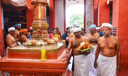 சாமிதோப்பு அய்யா வைகுண்ட பதியில் இஸ்ரோ தலைவர் நாராயணன் சாமி தரிசனம்