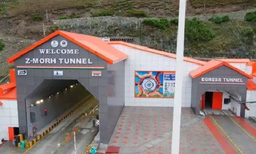 காஷ்மீரில் கட்டப்பட்ட பிராமண்ட `இசட் வடிவ சுரங்கப்பாதை: 1 மணிநேரத்தில் ஆயிரம் வாகனங்கள் செல்லலாம்