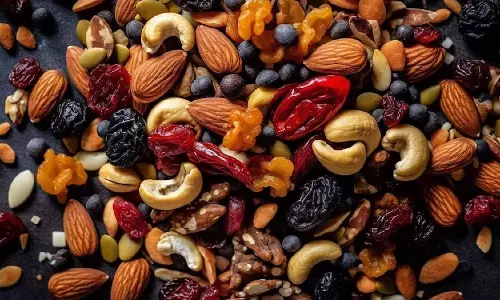 உலர் பழங்களை ஏன் சாப்பிட வேண்டும் தெரியுமா?