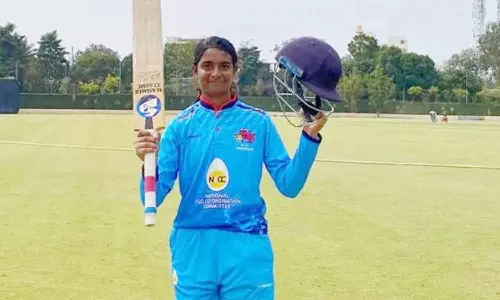 ஜூனியர் கிரிக்கெட்: முச்சதம் அடித்த முதல் இந்தியர்- மும்பை வீராங்கனை சாதனை