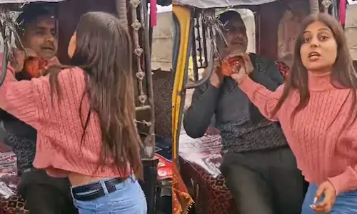 ஆட்டோ டிரைவரை தாக்கிய இளம்பெண்- வீடியோ வைரலான நிலையில் போலீசார் விசாரணை