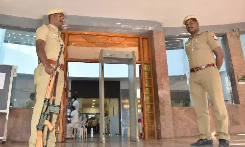 ஈரோடு கிழக்கு தொகுதி இடைத்தேர்தல்: வேட்புமனு தாக்கல் செய்ய நாளை கடைசி நாள்