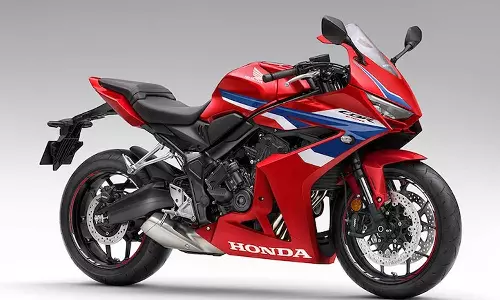 புதிய ஹோண்டா CBR பைக்குகள் இந்தியாவில் அறிமுகம்: விலை ரூ.9.20 லட்சத்தில் இருந்து ஆரம்பம்