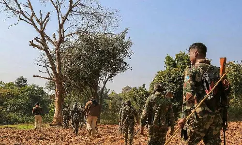 சத்தீஸ்கர் மாநிலத்தில் 12 நக்சலைட்டுகள் சுட்டுக்கொலை