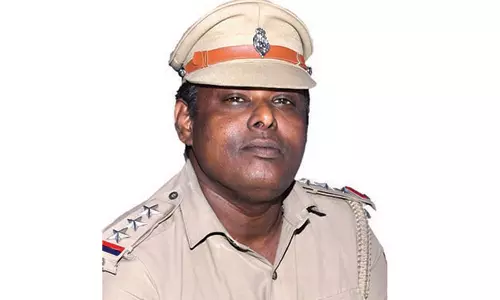 உள்துறை செயலாளருக்கு கடிதம் எழுதிய இன்ஸ்பெக்டர் காத்திருப்போர் பட்டியலுக்கு மாற்றம்- டி.ஐ.ஜி. நடவடிக்கை