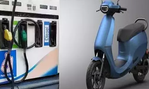 பெட்ரோல் விலை உயர்வால் இ-ஸ்கூட்டருக்கு மாறும் வாகன ஓட்டிகள்
