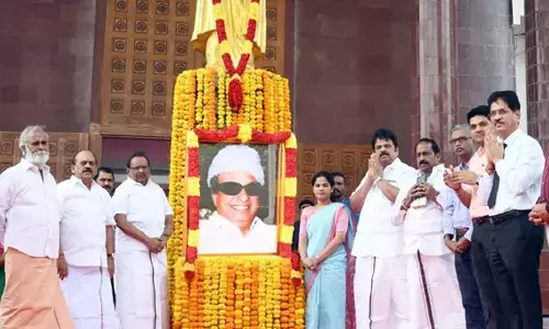 எம்.ஜி.ஆரின் 108-வது பிறந்தநாள்: தமிழக அரசு சார்பில் மரியாதை