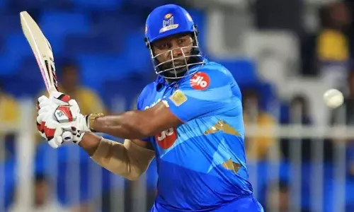 டி20 கிரிக்கெட்டில் 900 சிக்சர்கள்.. 2-வது வீரராக சாதனை படைத்த பொல்லார்ட்