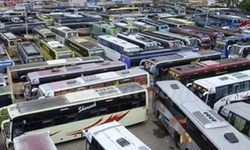 ஆம்னி பஸ்களில் டிக்கெட் கட்டணம் 3 மடங்கு உயர்வு