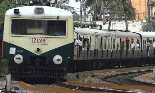 காட்டாங்குளத்தூர்- தாம்பரம் இடையே சிறப்பு புறநகர் ரெயில்கள் இயக்கம்