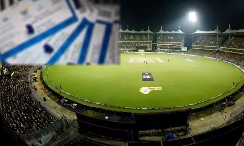 இந்தியா-இங்கிலாந்து மோதும் கிரிக்கெட் போட்டியை பார்க்க ஆன்லைனில் போலி டிக்கெட்களை வாங்கி ஏமாந்த இளைஞர்கள்