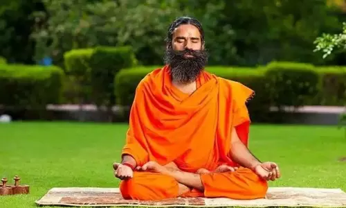 பதஞ்சலி நிறுவனர் பாபா ராம்தேவுக்கு பிடிவாரண்ட்.. போலி விளம்பரங்கள் வழக்கில் அதிரடி