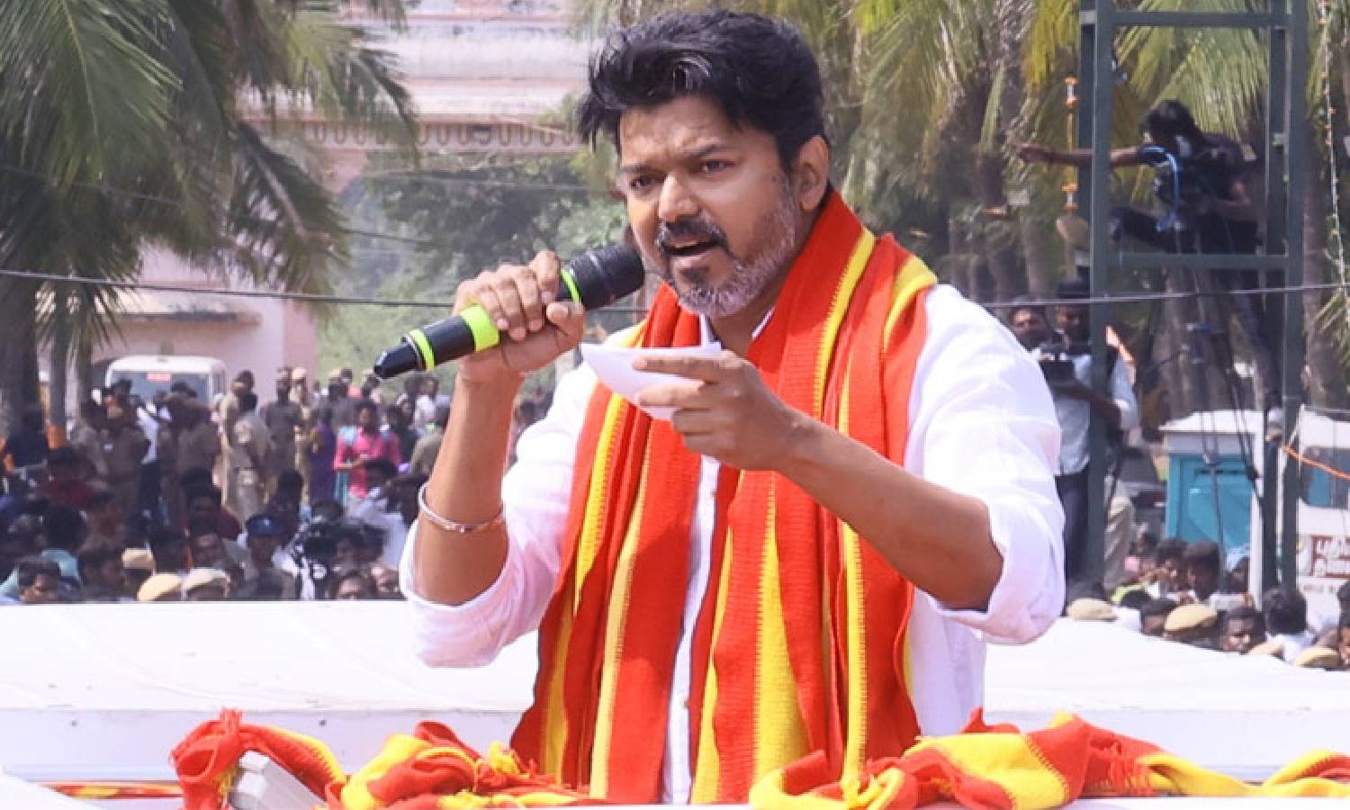 பரந்தூர் விமான நிலைய எதிர்ப்பு போராட்டத்தை வெளிச்சத்துக்கு கொண்டு வந்த விஜய்